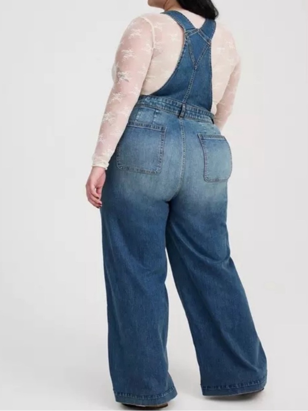 Torrid - Picture 2 of 4